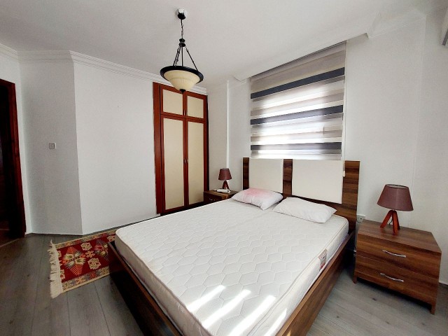 Girne merkezde  Patara sitesinde satılık 4+1 penthouse