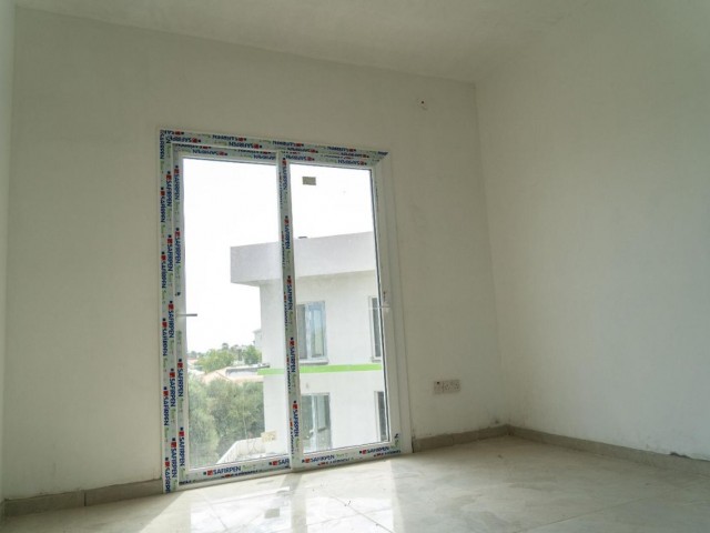 2 + 1 Kyrenia Lapta (80 M2) ** 