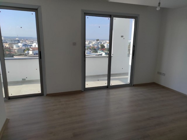 LARGE AND SPACIOUS LUXURY 2+1 PENTHOUSE FOR SALE IN GÖNYELI WITH A WONDERFUL VIEW