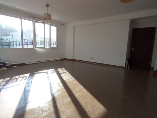 3+1 APARTMENTS FOR SALE IN GÖNYELI