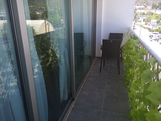 1 + 1 Wohnung Zu vermieten mit großer Terrasse ** 