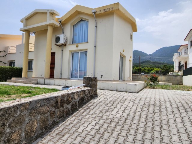 Semi Detached To Rent in Karaoğlanoğlu, Kyrenia