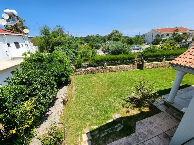 Villa mit Pool zu vermieten in Catalkoy