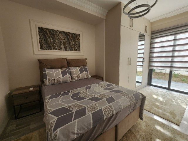 Luxury 2+1 flat for rent in a site with pool in Alsancak