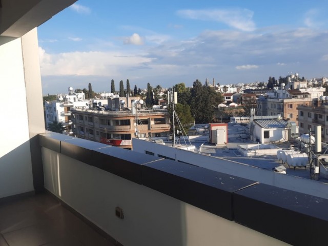 2+1 Flat for Daily Rent in Nicosia Dereboyu