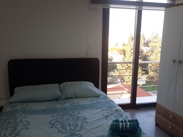 2+1 Wohnung zur Tagesmiete in Nikosia Dereboyu