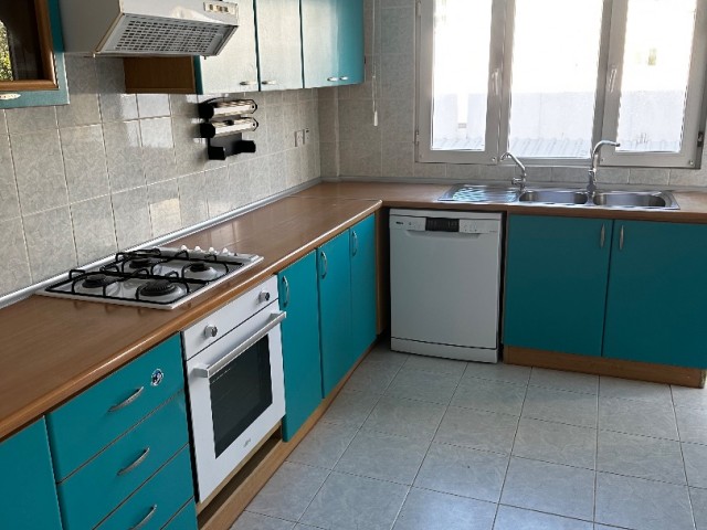 3+1 Flat for Sale in Kyrenia Center