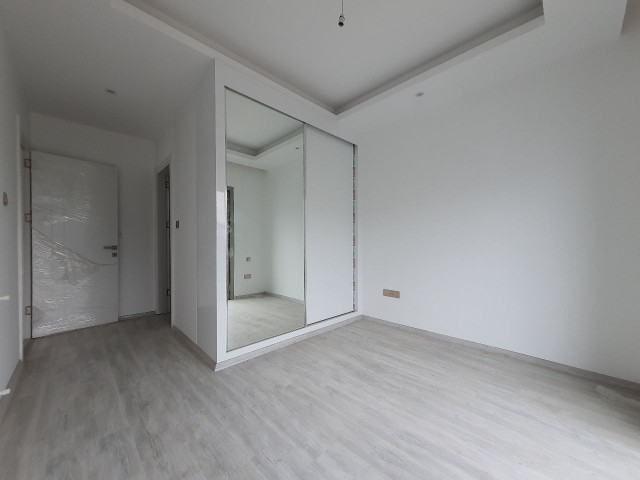 Ozanköy'de Yeni 4+1 Havuzlu, 240m2 Her Oda EnSuit Villa