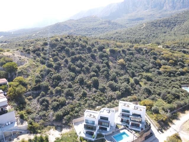 THE PLOT IS UNMISSABLE, THERE ARE 11 VILLAS, THE LOCATION IS AMAZING AND THE VIEW IS AMAZING Dec ** 