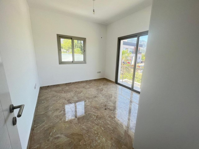 ALSANCAK BÖLGESİNDE DENİZ MANZARALI EŞYASIZ PENTHOUSE !!!