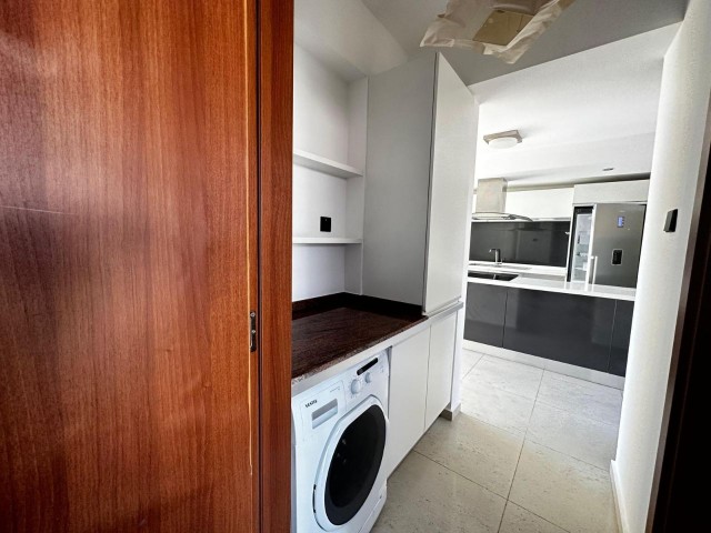 GEPFLEGTE PENTHOUSE-WOHNUNG IM WATERGARDEN IN KYRENIA DOĞANKÖY