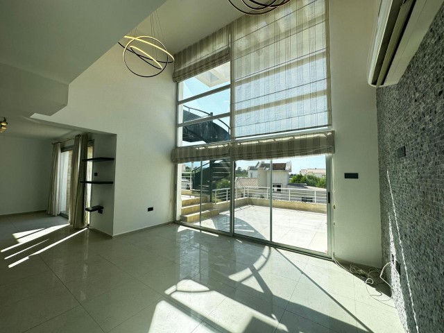 MAINTAINED PENTHOUSE FLAT IN WATERGARDEN IN KYRENIA DOĞANKÖY