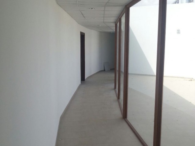 1.000m2 COMPLETE COMMERCIAL BUILDING IN NICOSIA