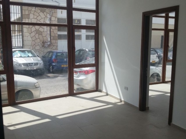 1.000m2 COMPLETE COMMERCIAL BUILDING IN NICOSIA