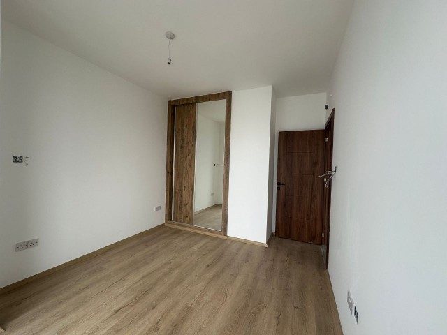 Penthouse 2+1 Neue Wohnung mit großer Terrasse, gegenüber dem türkischen Maarif College