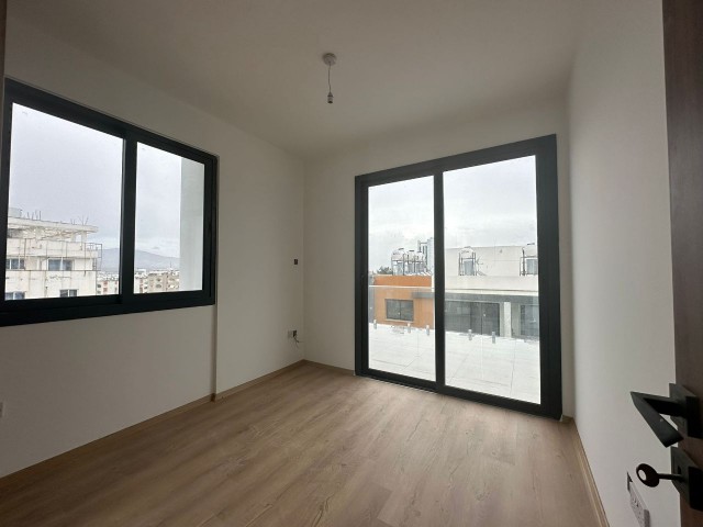 Türk Maarif Koleji Karşısında, Geniş Teraslı Penthouse 2+1 Yeni Daire