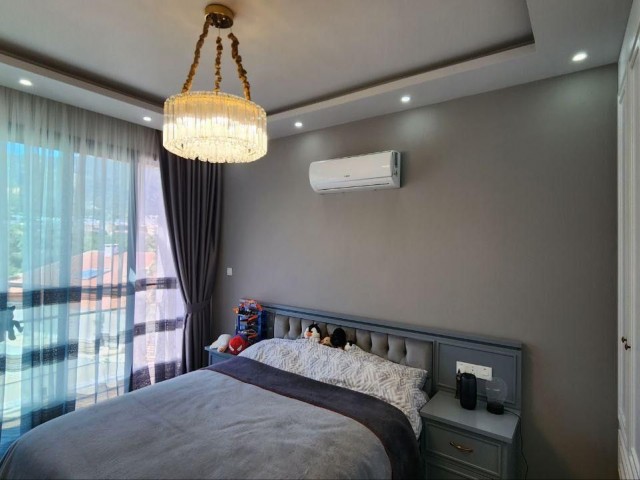 Alsancak'ta Lüks 4+1 Satılık Villa