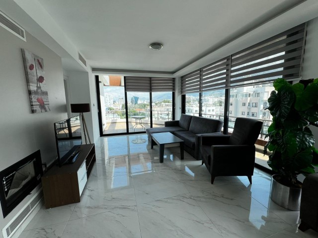 3+1 Penthouse zur Miete im Zentrum von Kyrenia