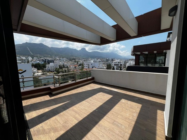 3+1 Penthouse zur Miete im Zentrum von Kyrenia