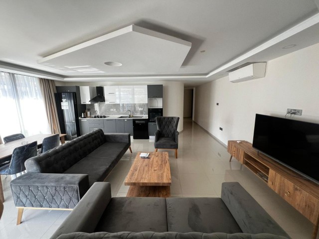 Girne merkezde site içerisinde 2+1 penthouse