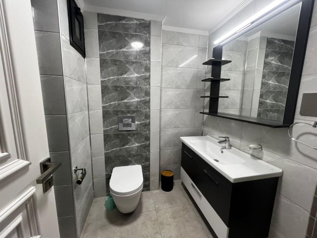 Girne merkezde site içerisinde 2+1 penthouse