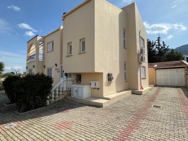 Girne Edremit'de 4 yatak odalı villa