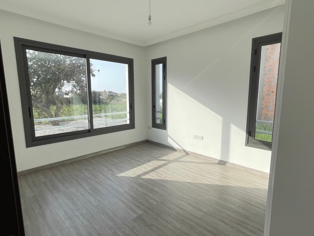 Girne Alsancak da 2+1 Penthouse veya Bahçeli Daireler