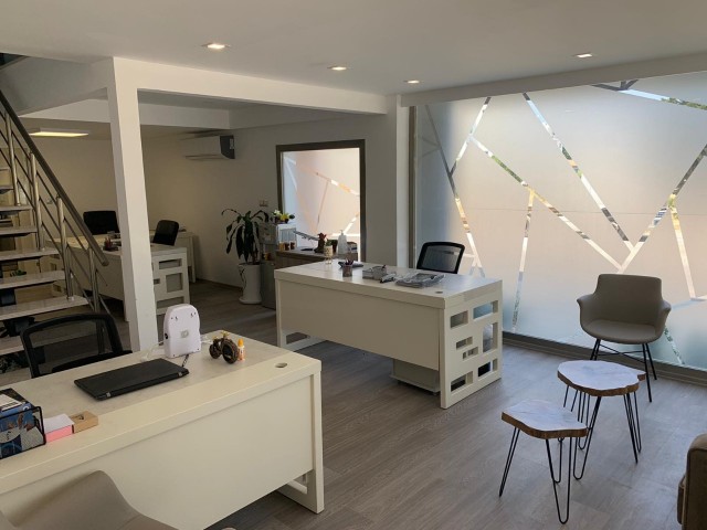 Girne'de çok amaçlı modern dükkan/ofis