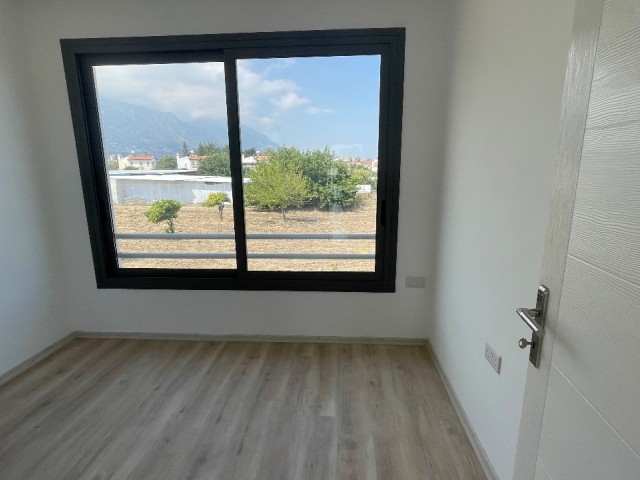 Zum Verkauf steht ein 2+1 Penthouse in Girne Alsancak.