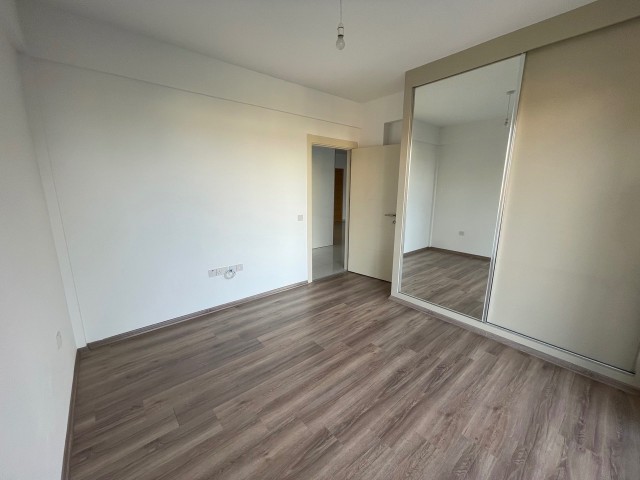 Gewerblich genutzte 2+1 Wohnung zur Miete (Büro)