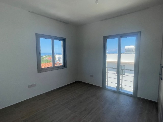 Zu verkaufen 3+1 Wohnung in Alsancak.