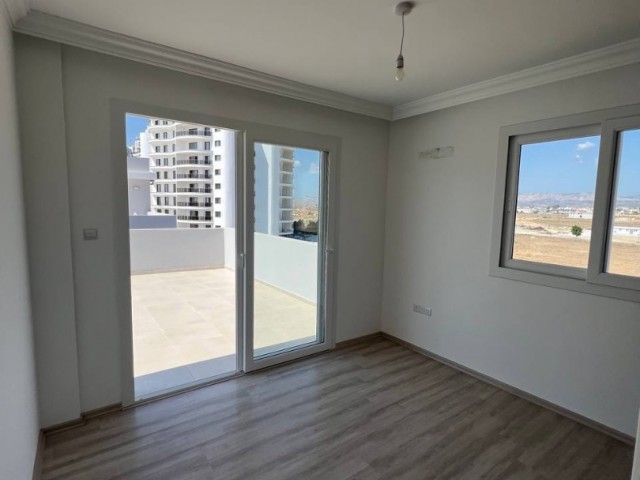 İskele Long Beach'te satılık çatı teraslı 1+1 penthouse