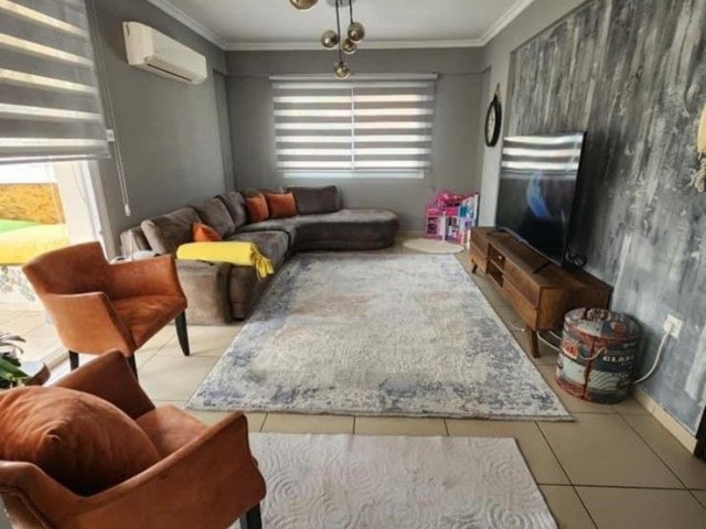 Large and spacious 3+1 flat in Kyrenia Center