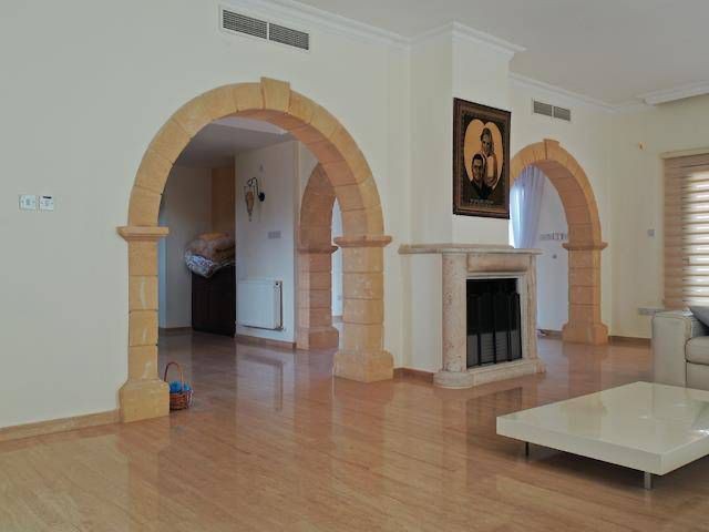 Girne Esentepede Denize Sıfır Villa