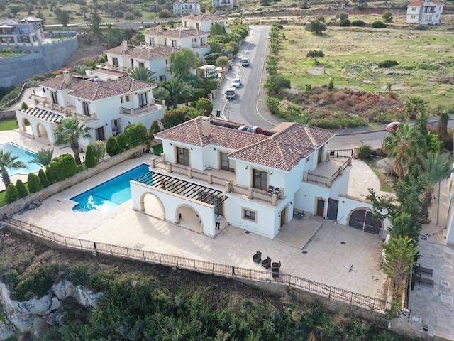 Girne Esentepede Denize Sıfır Villa