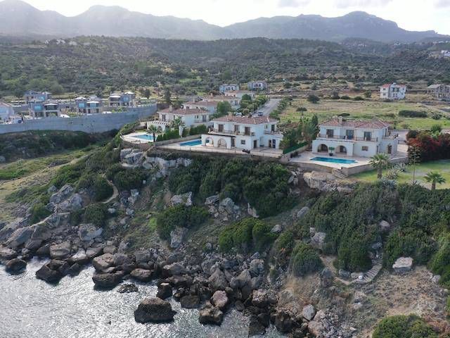 Beachfront Villa in Kyrenia Esentepe