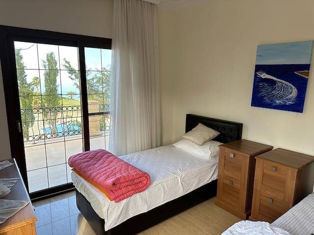 Girne Esentepede Denize Sıfır Villa