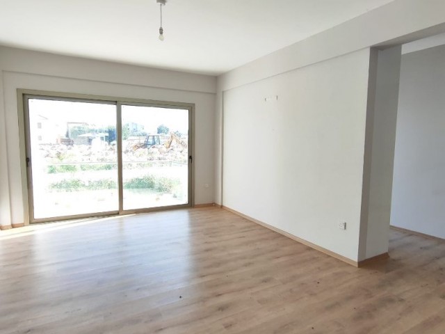 Ground Floor 2+1 flat for sale in Kyrenia Alsancak