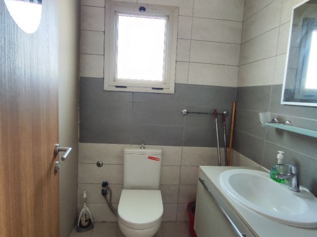 2+1 Maisonette-Wohnung zum Verkauf in Yenişehir.