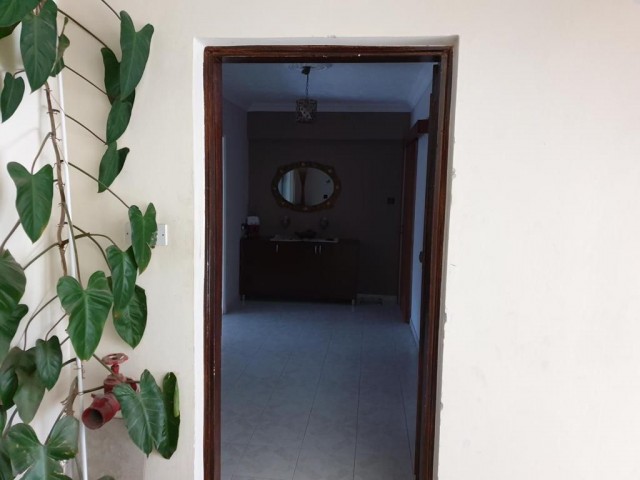 Flat For Sale in Yukarı Girne, Kyrenia