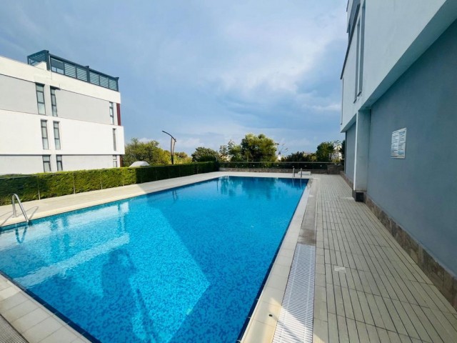 APARTMENT FOR RENT WITH PRIVATE TERRACE ON SITE WITH POOL ** 