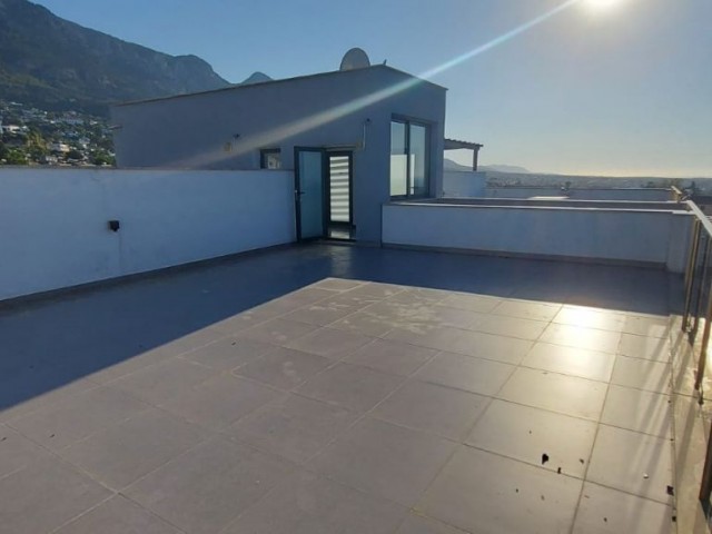 APARTMENT FOR RENT WITH PRIVATE TERRACE ON SITE WITH POOL ** 