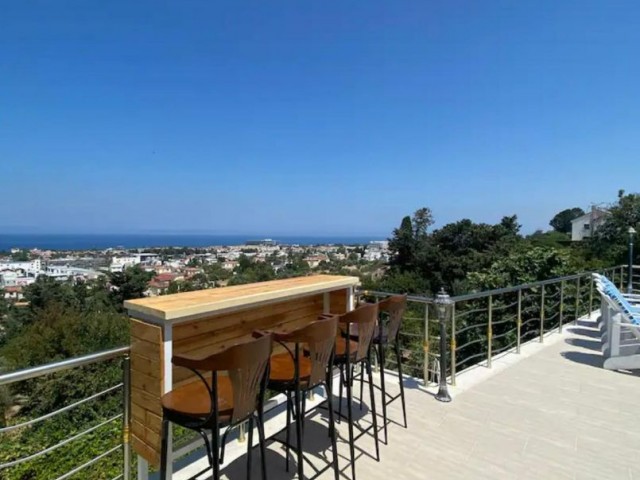 LUXURY VILLA WITH STUNNING VIEWS ** 