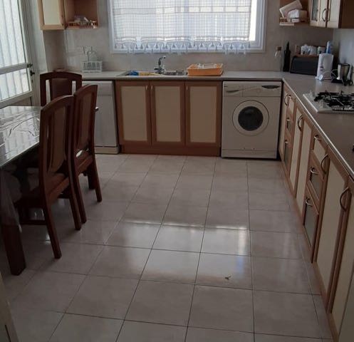 Flat To Rent in Girne Merkez, Kyrenia