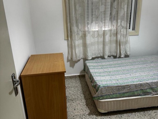 Lefkoşa Yenikent’te temiz 3+1 zemin kat kiralık daire 