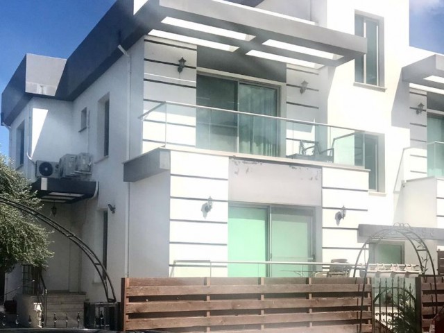 Zeytinlik Bölgesinde 3+1 Satılık İkiz Villa