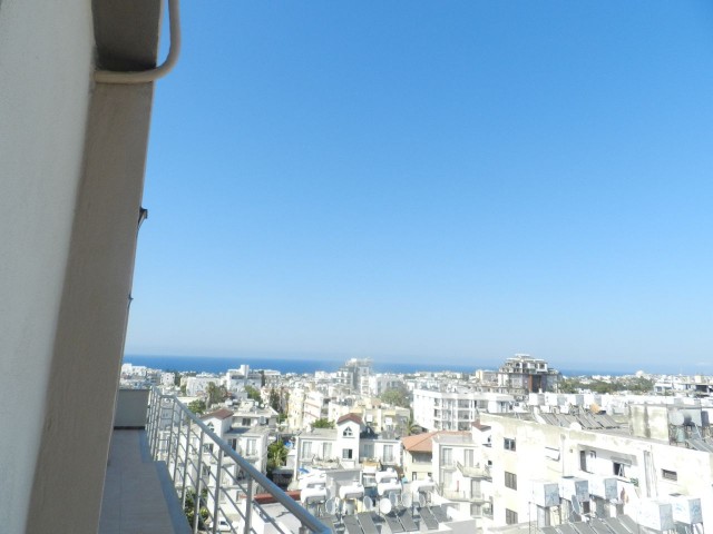 2 + 1 Penthouse zu verkaufen in Kyrenia Zentrum ** 