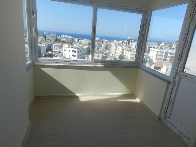 2 + 1 Penthouse zu verkaufen in Kyrenia Zentrum ** 