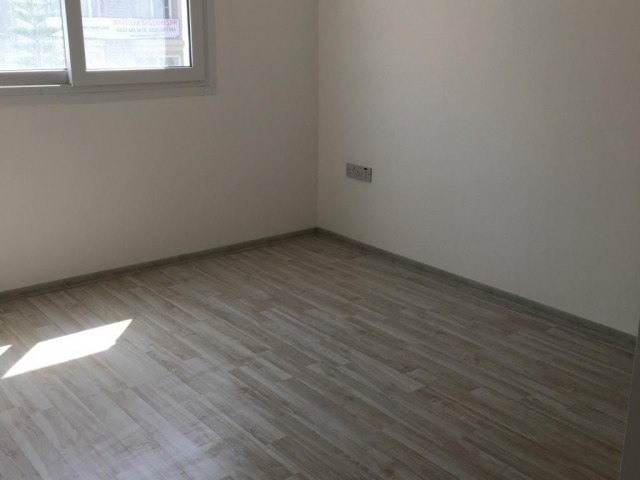 GİRNE MERKEZDE SATILIK 3+1 DAİRE