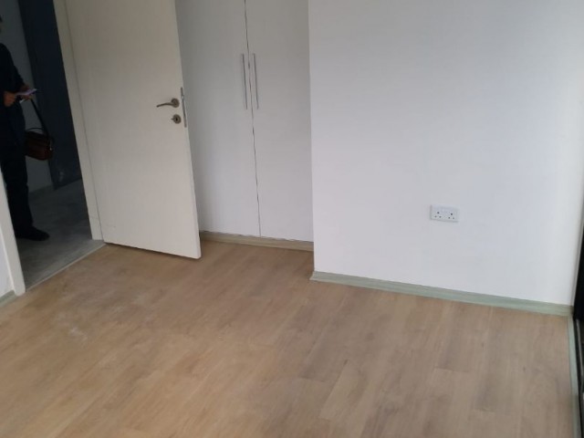 GİRNE SOSYAL KONUTLAR BÖLGESİ SATILIK 2+1 PENTHOUSE